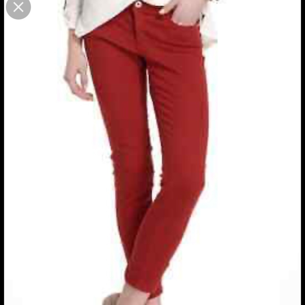 Adriano Goldschmied. The Stevie Ankle, slim straight ankle. Rust color Size: 27R